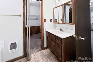2008 Deep Woods Dr, Hendersonville, NC 28739 - Photo 13