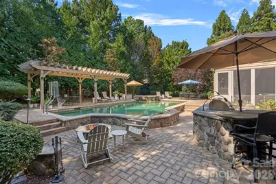 1104 Longwood Court, Matthews, NC 28104 - Photo 3