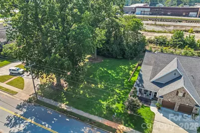 521 1st Avenue NW, Hickory, NC 28601 - Photo 3