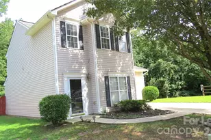 2738 Highland Park Dr, Charlotte, NC 28269 - Photo 1