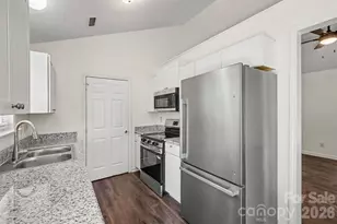 5718 Kirkdale Ct, Charlotte, NC 28208 - Photo 13