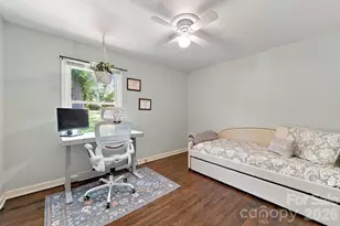 912 Tally Ho Ct, Charlotte, NC 28212 - Photo 23