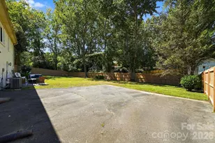 912 Tally Ho Ct, Charlotte, NC 28212 - Photo 39