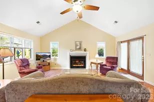 310 Robertson St, Burnsville, NC 28714 - Photo 3