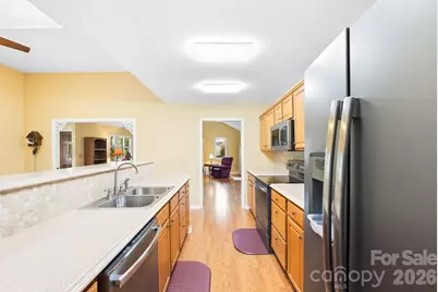 310 Robertson Street, Burnsville, NC 28714 - Photo 7