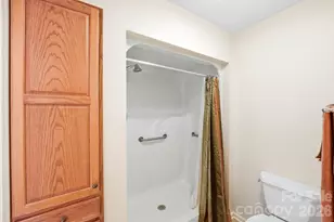 310 Robertson St, Burnsville, NC 28714 - Photo 19