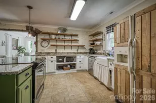 665 Will Robbins Ln, Newland, NC 28657 - Photo 3