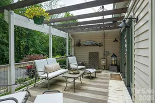 665 Will Robbins Ln, Newland, NC 28657 - Photo 27