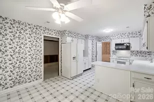 4218 Woodglen Ln, Charlotte, NC 28226 - Photo 15