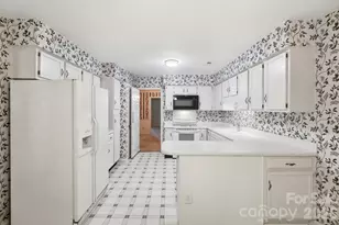 4218 Woodglen Ln, Charlotte, NC 28226 - Photo 11