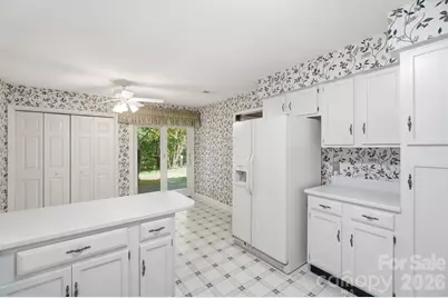 4218 Woodglen Lane, Charlotte, NC 28226 - Photo 13