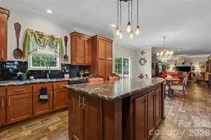 5780 Oak St, Fort Lawn, SC 29714 - Photo 7
