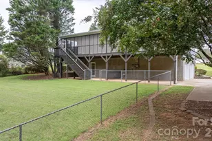 2103 Samanthas Wells Ln, Newton, NC 28658 - Photo 31