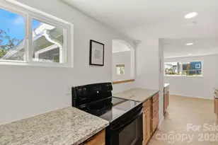 21 Oak Hill Dr, Asheville, NC 28806 - Photo 19