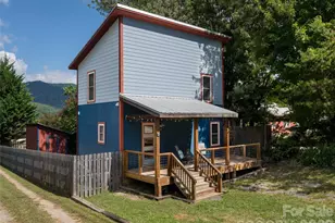 1 Half Moon Dr, Swannanoa, NC 28778 - Photo 1