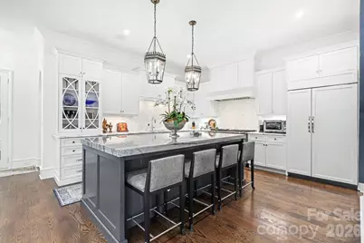 1318 S Kings Drive, Charlotte, NC 28207 - Photo 5