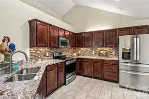 31 Braeburn Way, Flat Rock, NC 28731 - Photo 3