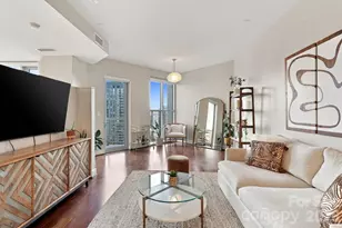 333 W Trade St, Charlotte, NC 28202 - Photo 5