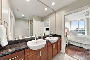 333 W Trade St, Charlotte, NC 28202 - Photo 17
