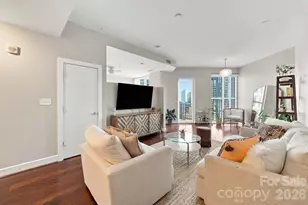 333 W Trade St, Charlotte, NC 28202 - Photo 7