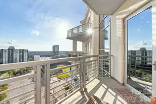 333 W Trade St, Charlotte, NC 28202 - Photo 3