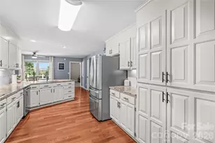 110 Dobbs Dr, Statesville, NC 28625 - Photo 17
