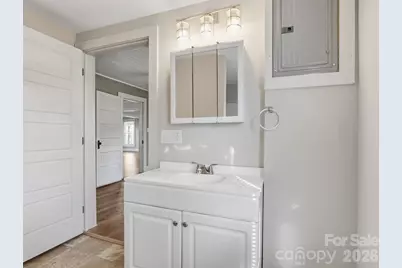61 27th Street NW, Hickory, NC 28601 - Photo 15