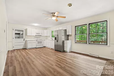 307 Florence Road, Statesville, NC 28625 - Photo 9