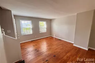 547 Wakefield Dr, Charlotte, NC 28209 - Photo 3