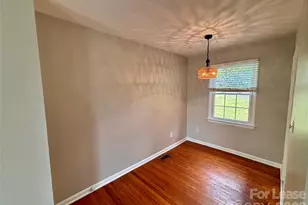 547 Wakefield Dr, Charlotte, NC 28209 - Photo 5
