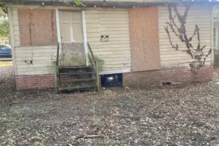 709 Douglas St, Shelby, NC 28150 - Photo 3