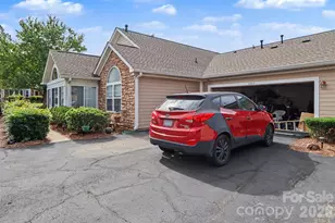 6809 Ledgestone Pl, Charlotte, NC 28227 - Photo 5