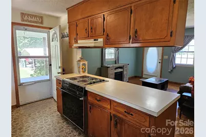 2648 Rose Place, Lenoir, NC 28645 - Photo 5