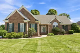 137 Fox Den Cir, Statesville, NC 28677 - Photo 1