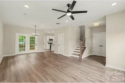 112 E Hilltop Drive, Gastonia, NC 28054 - Photo 3
