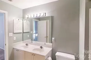 1606 Thornblade Ridge Dr, Matthews, NC 28105 - Photo 17