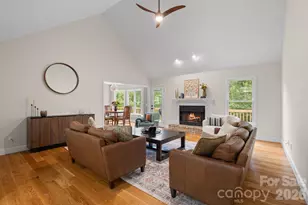 113 Laura Trce, Hendersonville, NC 28792 - Photo 3