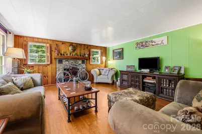 258 Old Homestead Road, Hendersonville, NC 28739 - Photo 5