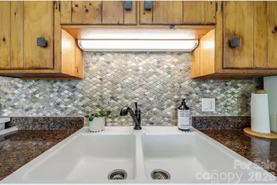 258 Old Homestead Road, Hendersonville, NC 28739 - Photo 15