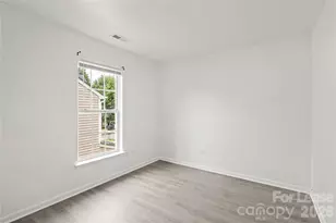 2724 Mulberry Pond Dr, Charlotte, NC 28208 - Photo 23