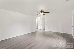 2724 Mulberry Pond Dr, Charlotte, NC 28208 - Photo 3