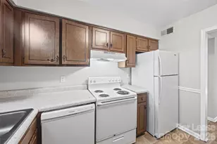 5805 Hunting Ridge Ln, Charlotte, NC 28212 - Photo 11