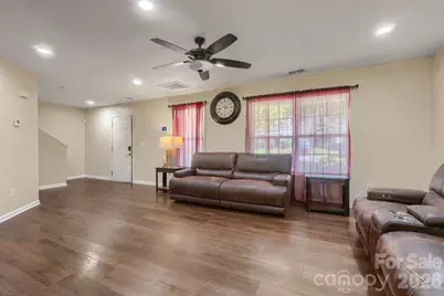 1605 Crandon Drive, Charlotte, NC 28216 - Photo 3