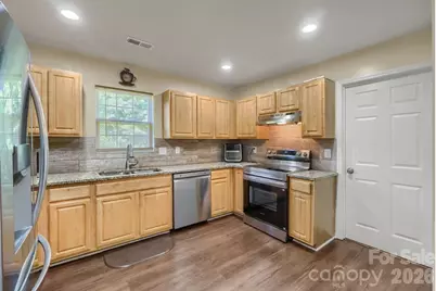 1605 Crandon Drive, Charlotte, NC 28216 - Photo 7