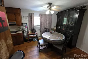 601 Hennessee St, Morganton, NC 28655 - Photo 9