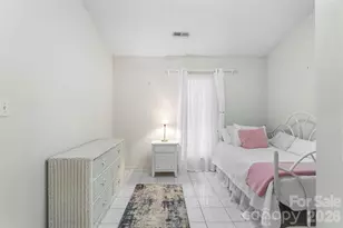 477 14th Ave Dr NE, Hickory, NC 28601 - Photo 17