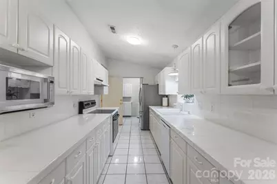 477 14th Avenue Drive NE, Hickory, NC 28601 - Photo 7