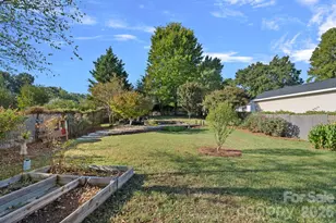 10327 Shady Rest Ln, Charlotte, NC 28214 - Photo 33
