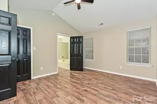 4621 Victory Ln, Charlotte, NC 28269 - Photo 7