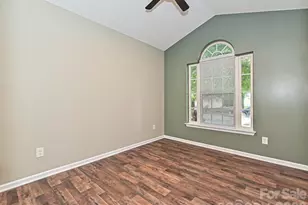 4621 Victory Ln, Charlotte, NC 28269 - Photo 11